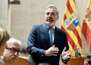El presidente del Gobierno de Aragón, Jorge Azcón, en la sesiión plenaria de las Cortes autonómicas.DGA.