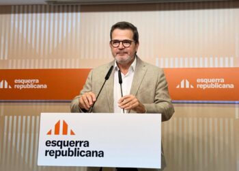El vicesecretario general de Comunicación y portavoz de ERC, Isaac Albert, en rueda de prensa.EUROPA PRESS