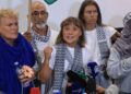 La activista sueca Greta Thunberg habla ante la prensa desde Grecia tras ser deportada por Israel después del abordaje en aguas internacionales de la Global Sumud Flotilla (archivo)Europa Press/Contacto/Aristidis Vafeiadakis