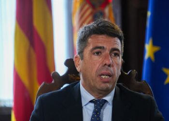 Archivo - El presidente de la Generalitat Valenciana, Carlos Mazón, durante la celebración de un pleno del ConsellJorge Gil - Europa Press - Archivo