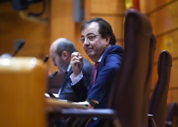 Archivo - El secretario de Política Autonómica del PSOE y vicepresidente segundo del Senado, Guillermo Fernández Vara, durante una sesión plenaria en el Senado, a 8 de noviembre de 2023, en Madrid (España).Gustavo Valiente - Europa Press - Archivo