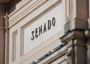 Archivo - La fachada del Senado tras el acto de Izado Solemne de la bandera de España, en la plaza de La MarinaAlejandro Martínez Vélez - Europa Press - Archivo