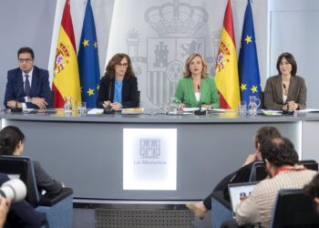 (I-D) El ministro de Transformación Digital y Función Pública, Óscar López; la ministra de Sanidad, Mónica García; la ministra de Educación, Formación Profesional y Deportes y portavoz del Gobierno, Pilar Alegría, y la ministra de Ciencia, Innovación y UnAlberto Ortega - Europa Press