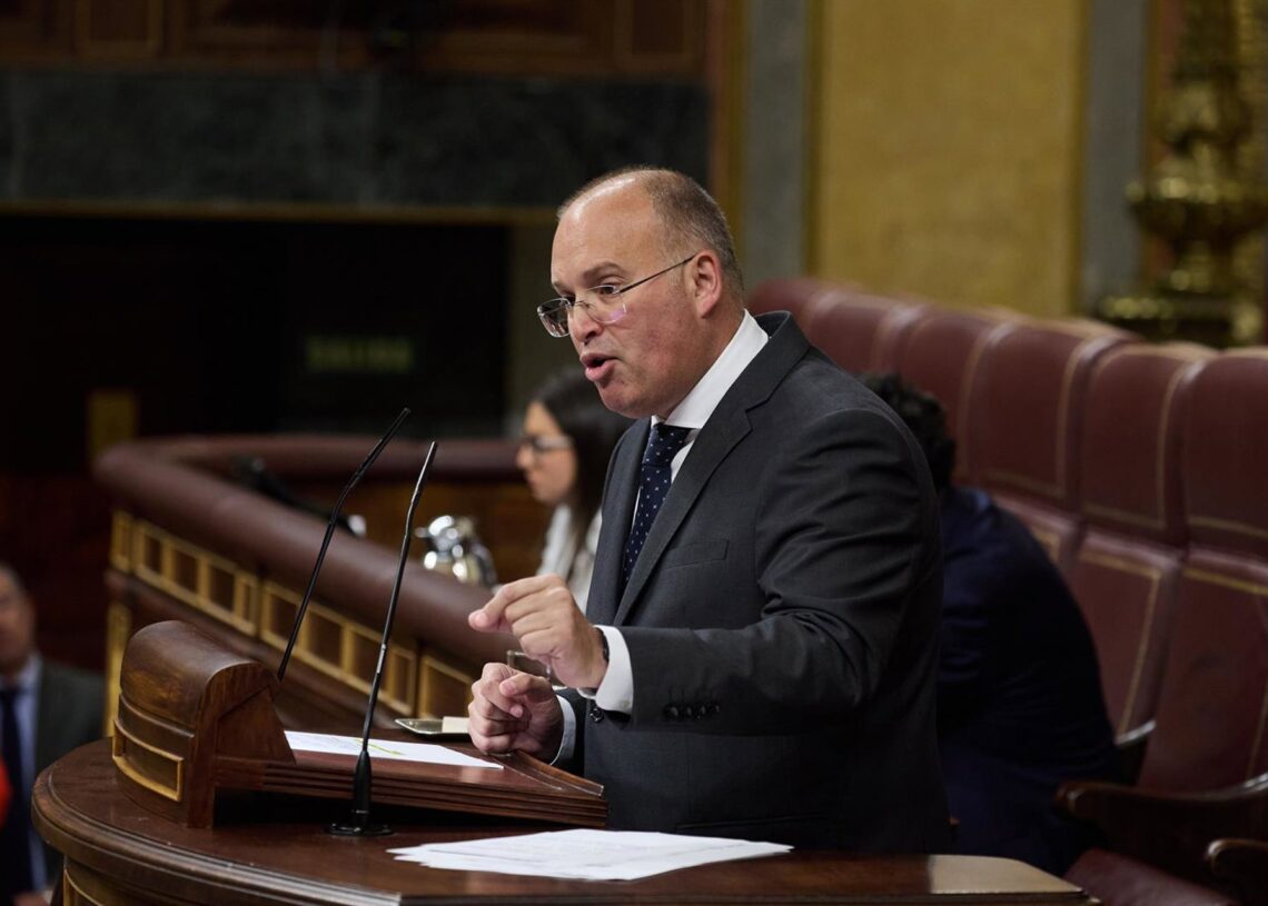 Archivo - El portavoz del PP en el Congreso, Miguel Tellado, interviene durante una sesión plenaria en el Congreso de los Diputados, a 18 de junio de 2025, en Madrid (España). Jesús Hellín - Europa Press - Archivo