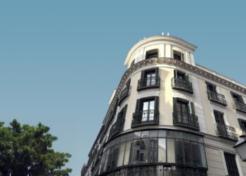 Fachada del número 1 de la calle Velarde, en el centro de Madrid.IMPAR CAPITAL