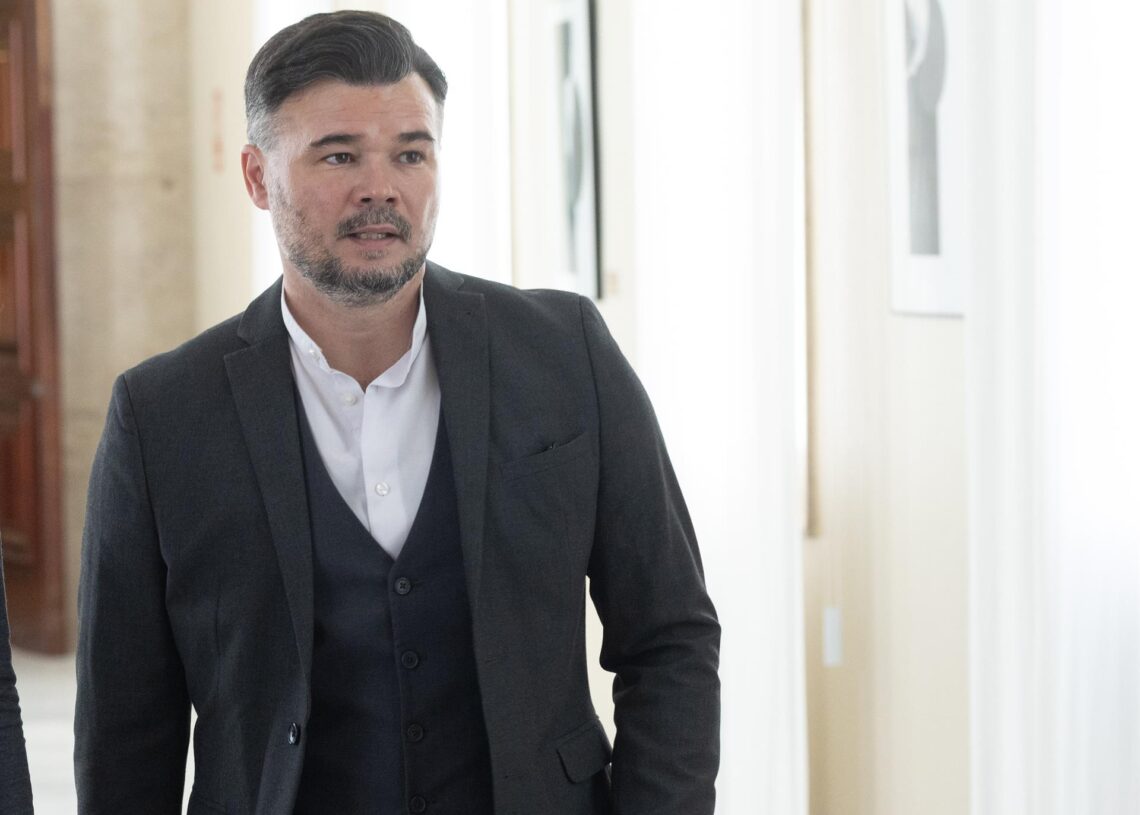 El portavoz de ERC en el Congreso, Gabriel Rufián, a su llegada a una reunión de la Junta de Portavoces, en el Congreso de los Diputados, a 7 de octubre de 2025, en Madrid (España).Eduardo Parra - Europa Press