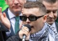 Uno de los miembros del grupo de rap Kneecap, Liam Óg Ó hAnnaidh, cuyo nombre artístico es Mo CharaEuropa Press/Contacto/Tayfun Salci