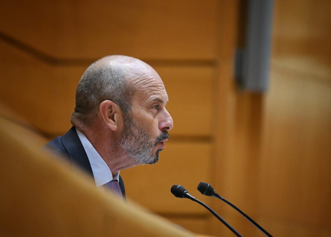 El presidente del Senado, Pedro Rollán, durante un pleno en el Senado, a 1 de octubre de 2025, en Madrid (España).Fernando Sánchez - Europa Press