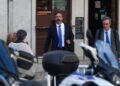 Archivo - El senador de Coalición Canaria Pedro Manuel Sanginés (i) llega a declarar de forma voluntaria al Tribunal Supremo (TS), a 16 de abril de 2024, en Madrid (España). Gustavo Valiente - Europa Press - Archivo