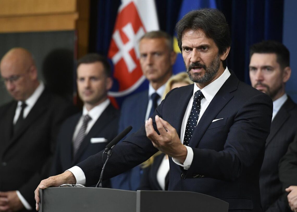 Archivo - Robert Kalinak, ministro de Defensa de Eslovaquia.Pavel Neubauer/TASR/dpa - Archivo