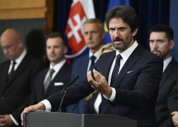 Archivo - Robert Kalinak, ministro de Defensa de Eslovaquia.Pavel Neubauer/TASR/dpa - Archivo