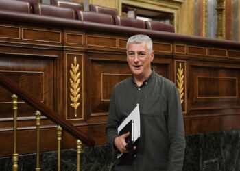 Archivo - El diputado de EH Bildu, Oskar Matute, durante un pleno en el Congreso de los Diputados, a 10 de junio de 2025, en Madrid (España).Fernando Sánchez - Europa Press - Archivo