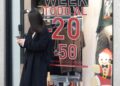 Archivo - Un escaparate avisando de descuentos durante el 'Black Friday'Eduardo Parra - Europa Press - Archivo