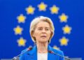La presidenta de la Comisión Europea, Ursula von der Leyen, durante la sesión parlamentaria en Estrasburgo.Philipp von Ditfurth/dpa