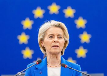 La presidenta de la Comisión Europea, Ursula von der Leyen, durante la sesión parlamentaria en Estrasburgo.Philipp von Ditfurth/dpa