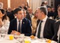 El Lehendakari del Gobierno Vasco, Imanol Pradales (i), y el presidente del PNV, Aitor Esteban (d), durante un desayuno informativo de Fórum Europa, a 8 de octubre de 2025 en Madrid (España).Gabriel Luengas - Europa Press