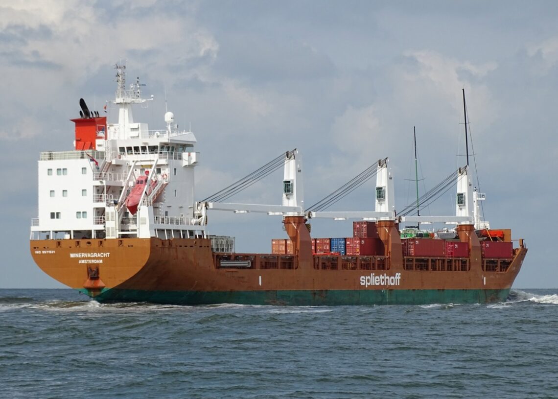 Buque 'MV Minervagracht' de la naviera SpliethoffSPLIETHOFF