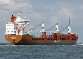 Buque 'MV Minervagracht' de la naviera SpliethoffSPLIETHOFF