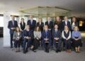 El presidente de CaixaBank, Tomás Muniesa, junto a los miembros del Comité Consultivo de accionistas.JORDI PLAY - CAIXABANK