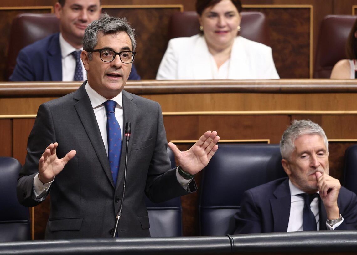 El ministro de la Presidencia, Relaciones con las Cortes y Justicia, Félix Bolaños, interviene durante una sesión de control al Gobierno en el Congreso de los Diputados, a 17 de septiembre de 2025, en Madrid (España).Eduardo Parra - Europa Press