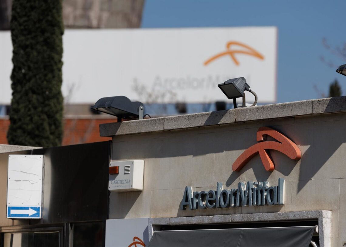 Archivo - Entrada de la sede de ArcelorMittal, a 2 de marzo de 2023, en Getafe, Madrid (España). ArcelorMittal es el principal productor siderúrgico y minero integrado a escala mundial, con una plantilla de casi 200.000 empleados, presente en más de 60 paEduardo Parra - Europa Press - Archivo