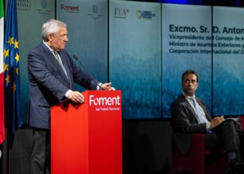 Archivo - El ministro de exteriores de Italia, Antonio Tajani, interviene durante un coloquio en BarcelonaLorena Sopêna - Europa Press - Archivo