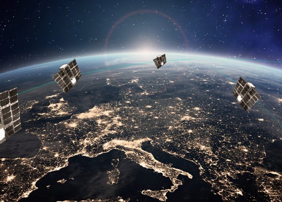Archivo - Imagen virtual de satélites de Sateliot.SATELIOT - Archivo