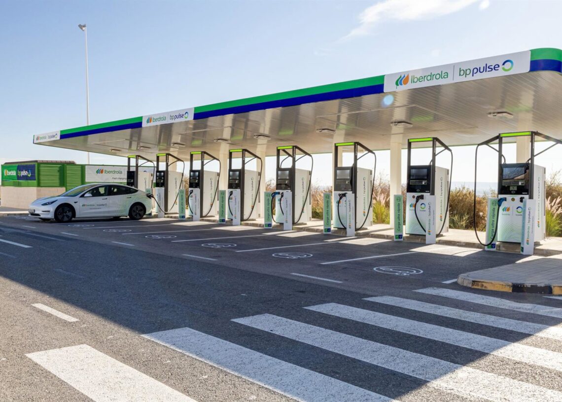 Archivo - Hub de recarga de Iberdrola | bp pulseIBERDROLA | BP PULSE - Archivo