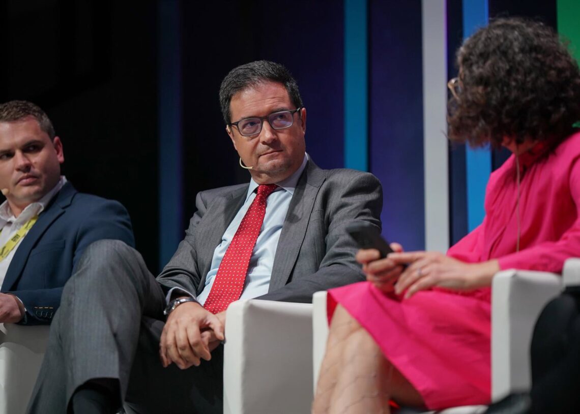 El ministro para la Transformación Digital y de la Función Pública, Óscar López, durante su participación en la Cumbre Global de la Alianza de Gobierno Abierto en Vitoria-GasteizIÑAKI BERASALUCE/EP
