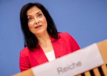 08 October 2025, Berlin: Katherina Reiche, German Minister for Economic Affairs and Energy, attends the presentation of the Federal Government's Autumn Projection 2025 on economic development in the economy. Photo: Michael Kappeler/dpaMichael Kappeler/dpa