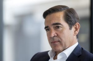 Quién es Carlos Torres y por qué ha fracasado la OPA de BBVA a Sabadell