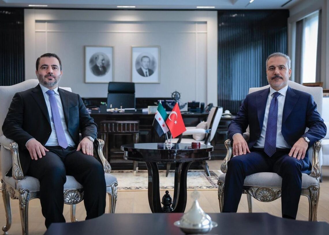 Los ministros de Exteriores de Siria, Asaad al Shaibani, y de Turquía, Hakan FidanMINISTERIO DE EXTERIORES DE SIRIA
