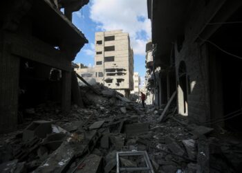 Daños materiales tras un bombardeo del Ejército de Israel contra el campamento de refugiados de Shati, en la Franja de Gaza (archivo)Europa Press/Contacto/Omar Ashtawy