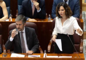 Ayuso no creará el registro de médicos objetores del aborto que le pide el Gobierno: “Váyanse a otro lado a abortar”
