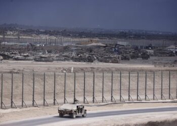 Vehículos militares israelíes en la frontera israelí con GazaEuropa Press/Contacto/Jamal Awad