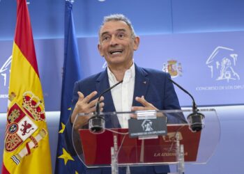 El portavoz adjunto y diputado de Sumar en el Congreso, Enrique Santiago.Jesús Hellín - Europa Press