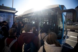 Así será la jubilación anticipada de los conductores de autobús: plazos, cuántos se podrán beneficiar y qué falta por aprobar