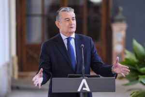 Juanma Moreno nombra a Antonio Sanz nuevo consejero de Sanidad, Presidencia y Emergencias para frenar la crisis de los cribados en Andalucía