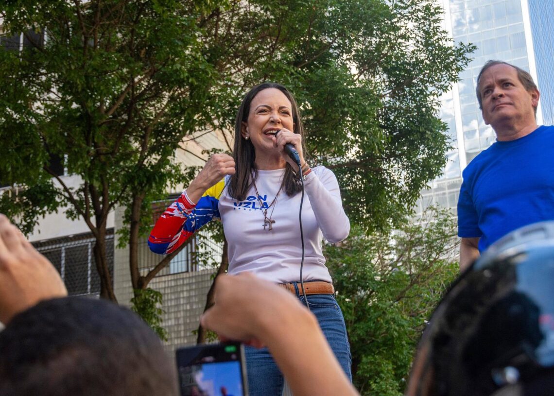 Archivo - La líder opositora venezolana María Corina Machado interviene durante una protesta en CaracasJimmy Villalta - Archivo