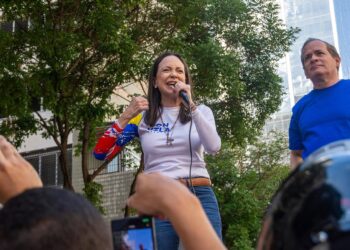 Archivo - La líder opositora venezolana María Corina Machado interviene durante una protesta en CaracasJimmy Villalta - Archivo