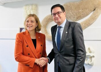 El ministro Óscar López y Henna VirkkunenMINISTERIO DE TRANSFORMACIÓN DIGITAL