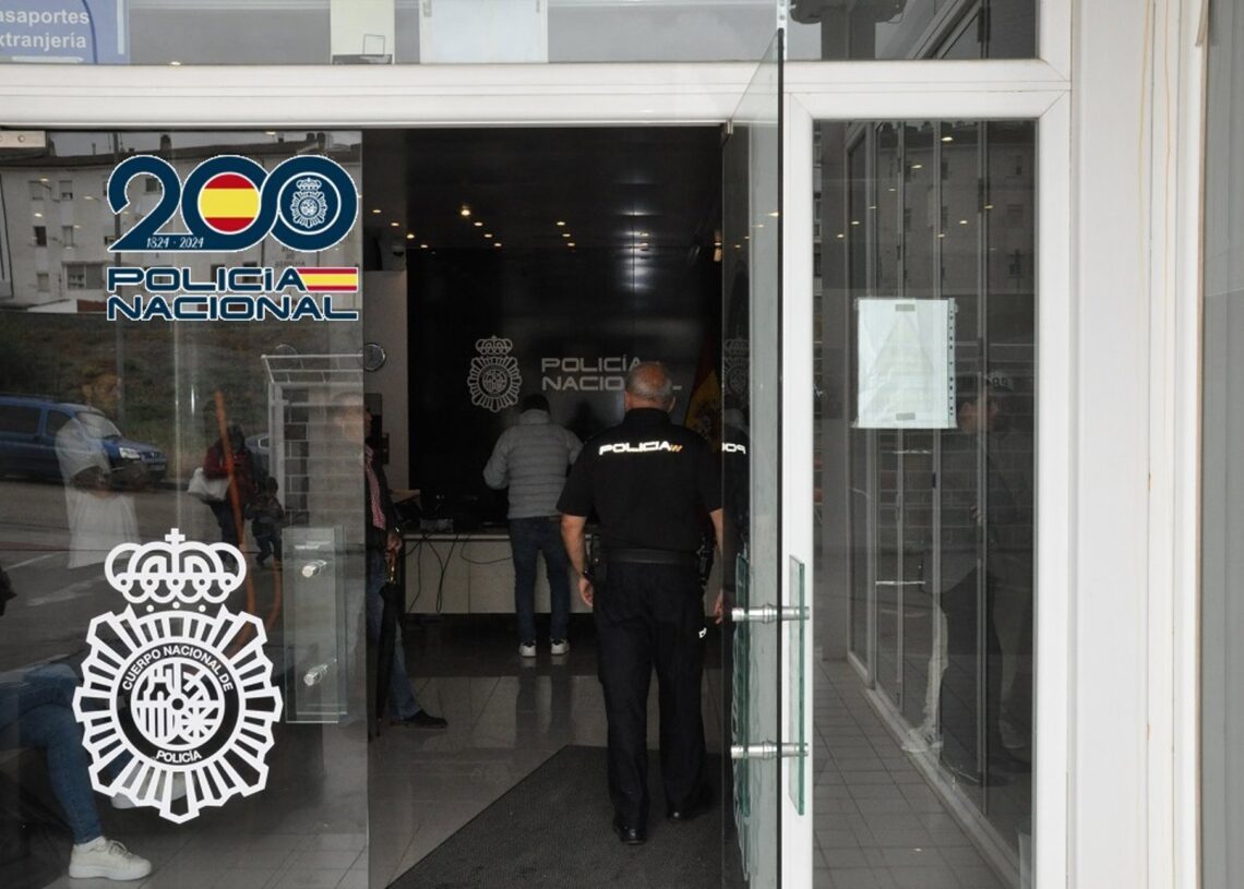 Archivo - Entrada a la comisaría de la Policía Nacional en Ronda (Málaga)POLICÍA NACIONAL - Archivo
