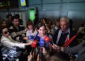 La diputada de Más Madrid Jimena González en declaraciones a los medios a su llegada a la Terminal 1 del Aeropuerto Adolfo Suárez Madrid-Barajas, a 10 de octubre de 2025, en Madrid (España).Gustavo Valiente - Europa Press