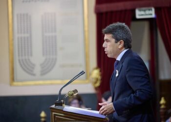 Archivo - El 'president' de la Generalitat valenciana, Carlos Mazón, en una imagen de archivoJesús Hellín - Europa Press - Archivo