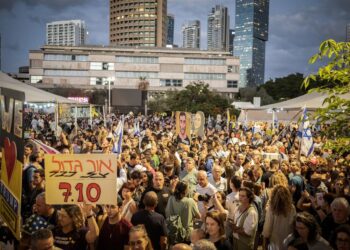 Familiares de rehenes retenidos en Gaza celebran en Tel Aviv el acuerdo de intercambioIlia Yefimovich/dpa