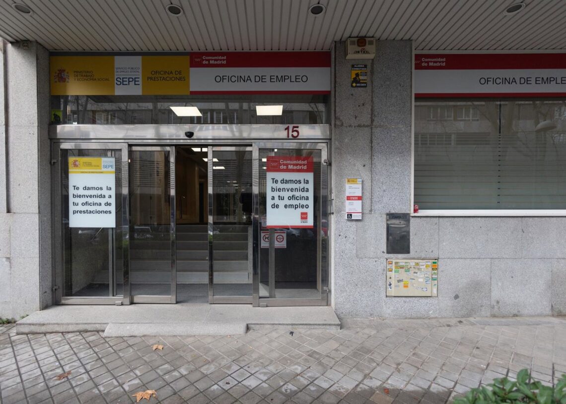Archivo - Fachada de la oficina del INEM.Eduardo Parra - Europa Press - Archivo