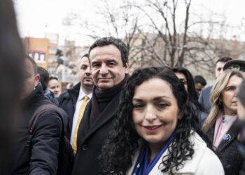 Archivo - El primer ministro de Kosovo, Albin Kurti, y la presidenta de Kosovo, Vjosa OsmaiEuropa Press/Contacto/Matteo Placucci - Archivo