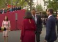 El presidente del Gobierno, Pedro Sánchez, saluda a su llegada a la presidenta de la Comunidad de Madrid, Isabel Díaz Ayuso, al alcalde de Madrid, José Luís Martínez-Almeida o la ministra de Defensa, Margarita Robles, entre otras autoridades.EUROPA PRESS