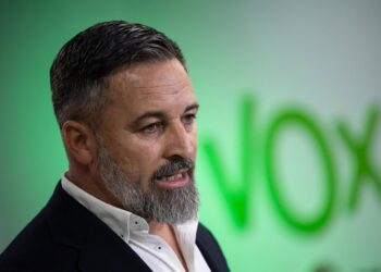 El presidente de Vox, Santiago Abascal, durante una rueda de prensa posterior al Comité Ejecutivo Nacional de Vox, en la sede de Vox, a 13 de octubre de 2025, en Madrid (España).Alejandro Martínez Vélez - Europa Press