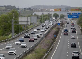 Archivo - Vehículos circulando en la autovía A3.Alberto Ortega - Europa Press - Archivo